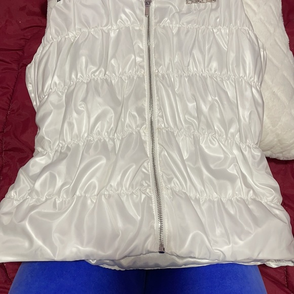 Nwt!!! Beautiful BeBe insulated vest! - Picture 4 of 6
